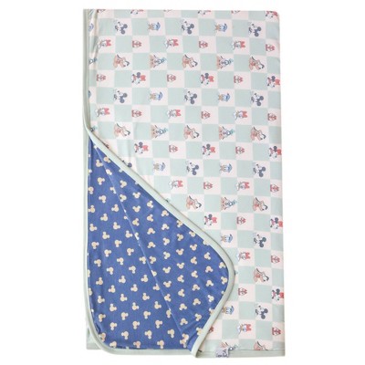 Premium Three-Layer Kids' Jumbo Quilt Mickey Mouse and Friends